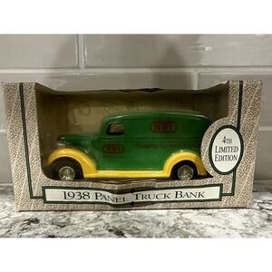Vintage Ertl Diecast 1938 Chevy Panel Truck Bank HWI Green 1/25 NEW